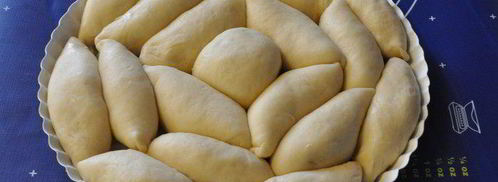 пирог из пирожков дружная семейка. Шаг 17