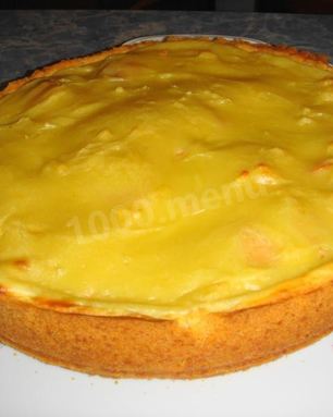 Пирог с хурмой и яблоками