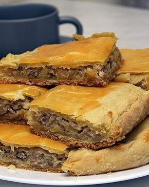 Пирог с мясом и картофелем