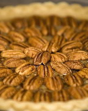 Пирог с орехами пекан, тростниковым сиропом и ромом