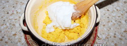 пирог с яблоками и смородиной. Шаг 7