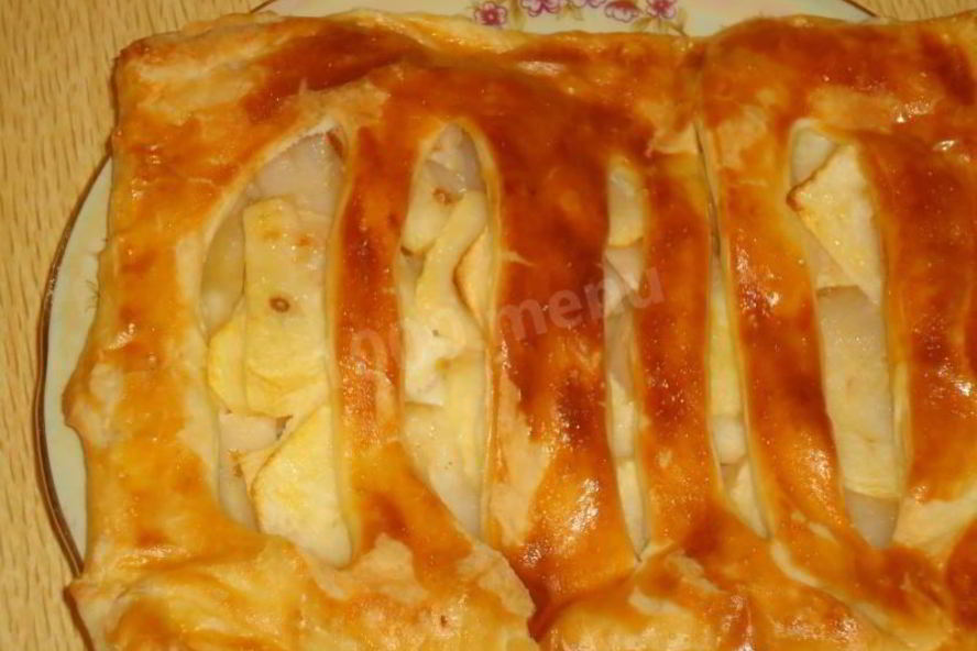 Рецепт яблочного пирога из готового слоеного теста