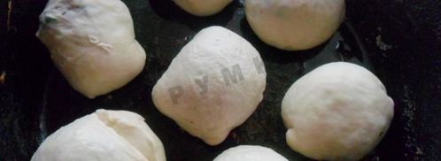 дрожжевые пирожки с капустой и яйцом в духовке. Шаг 10