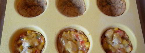 мини-пирожки с куриной грудкой, кукурузой и сладким перцем. Шаг 8