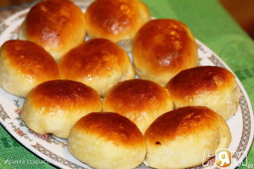 Рецепт печеных пирожков с жареной капустой и яйцом