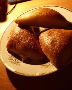 Пирожки с курицей и сыром