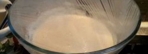 пирожки с творогом и изюмом из дрожжевого теста. Шаг 2