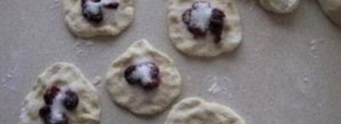 пирожки с вишней на кефире. Шаг 9