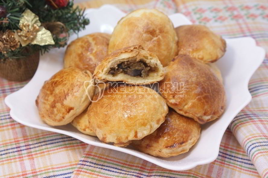 Рецепт рождественских пирожков с грибами и курицей