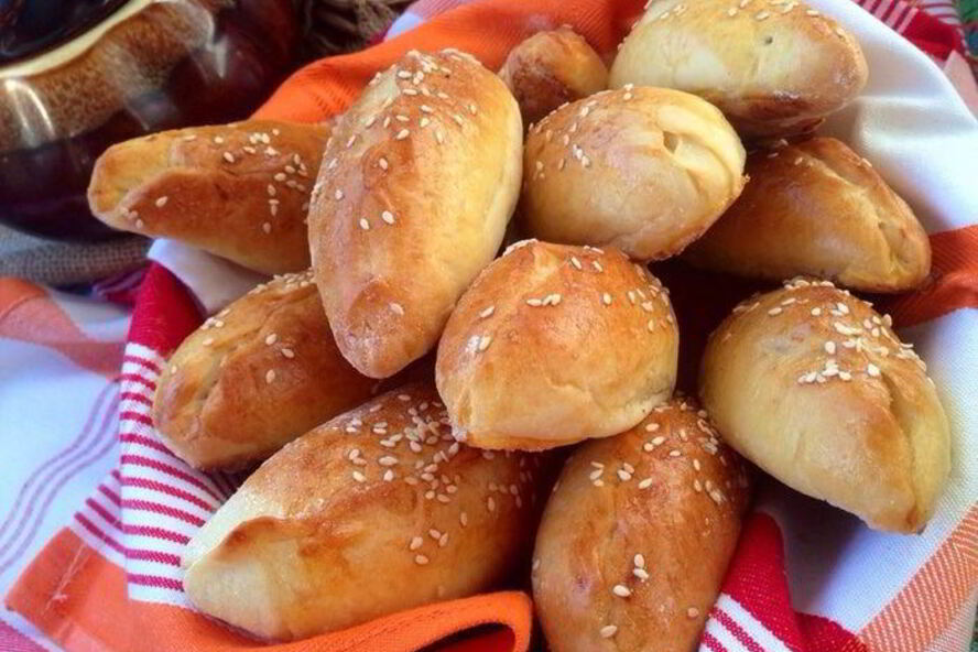 Рецепт скороспелых пирожков с печенью и овощами