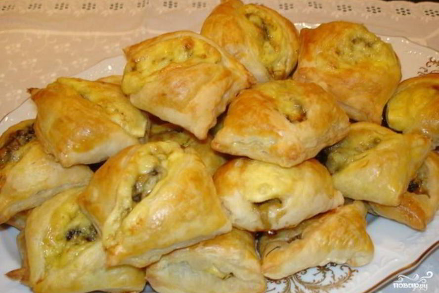 Рецепт закусочных пирожков с грибами и сыром