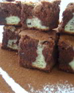 Брауни с грецким орехом и сливочной начинкой