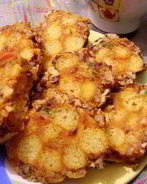 Пирожное из кукурузных палочек с орехом