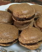 Пирожные макарон на миндальной муке