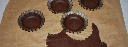 шоколадно-мятные пирожные с арахисовой пастой. Шаг 21