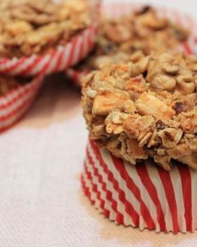 Яблочно-финиковое пирожное