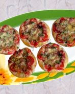 Пицца мини из слоеного теста