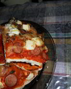 Пицца на основе из тонкого теста