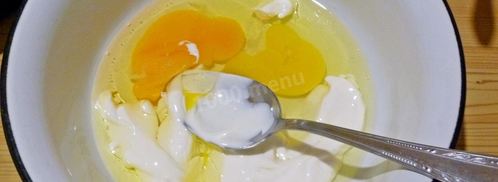 пицца на жидком тесте со свининой, помидорами и перцем. Шаг 2