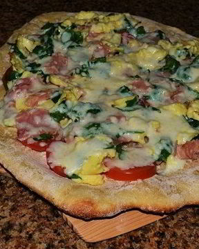 Пицца с сыром и ветчиной