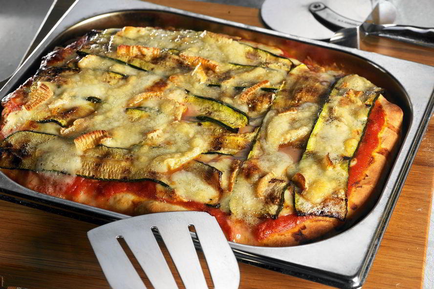 Рецепт пиццы с сыром таледжо и цукини