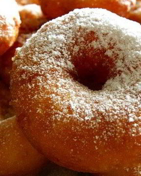 Домашние пончики на сгущенке