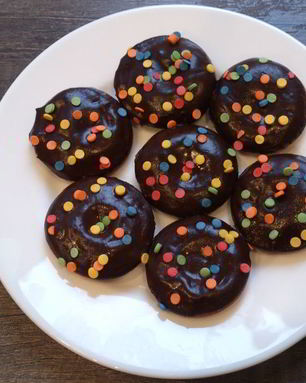 Пончики в шоколадной глазури