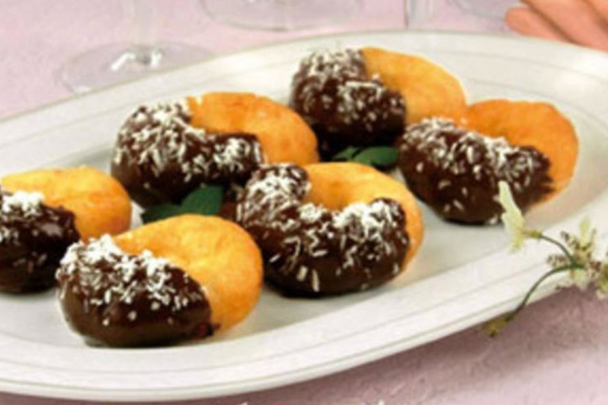 Рецепт шоколадна-кокосовых пончики