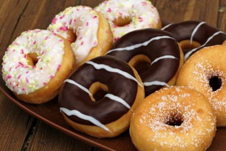 Рецепт творожных пончиков в белом шоколаде