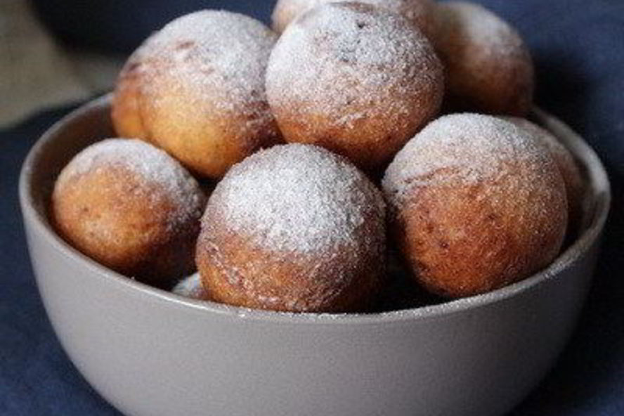 Рецепт творожных пончиков в сахарной пудре