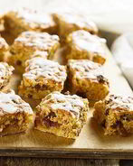 Постная коврижка с орехами