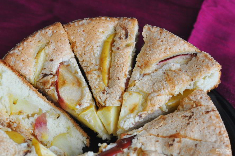 Рецепт шарлотки из яблок в духовке