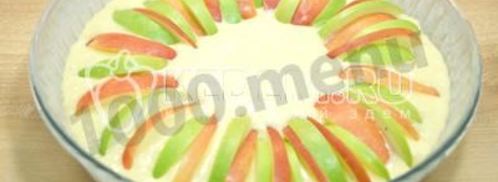 шарлотка с творогом и яблоками. Шаг 11