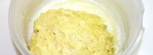 шарлотка с яблоками и безе. Шаг 4