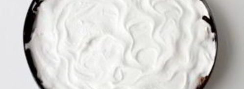 шарлотка с яблоками и безе. Шаг 9