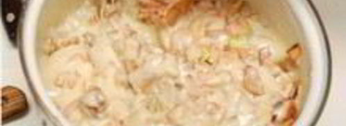 шарлотка с замороженными яблоками. Шаг 6