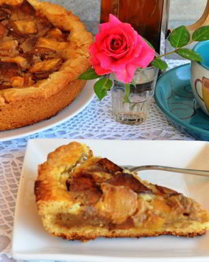 Шарлотка яблочно-кофейная