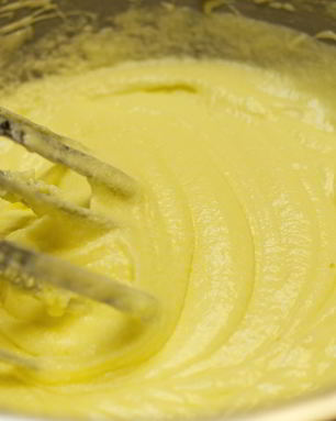 Тесто для шарлотки с яблоками