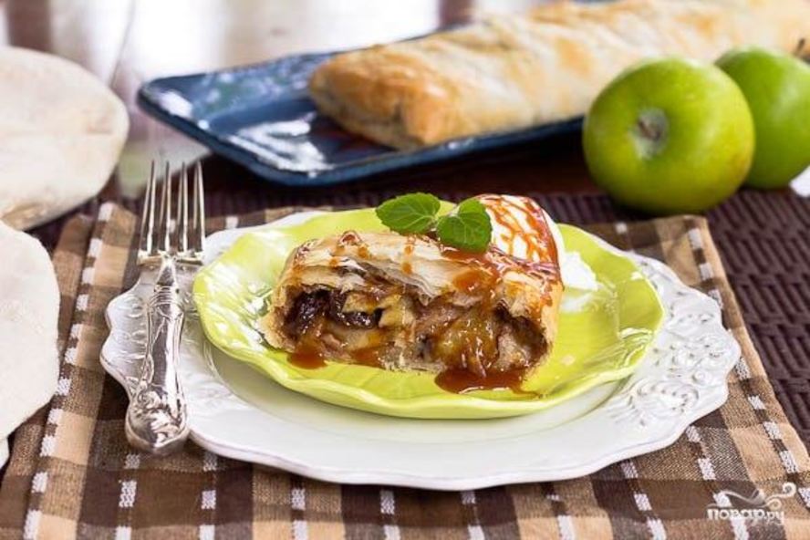 Рецепт карамельного яблочного штруделя