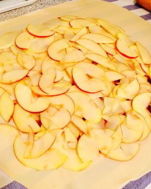 Постный штрудель с яблоками