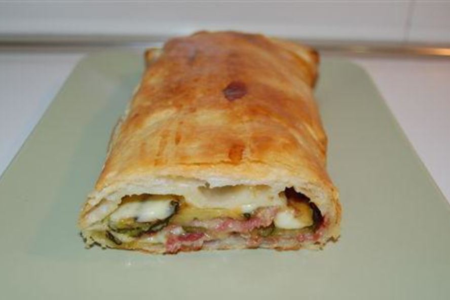 Рецепт штруделя с беконом и цукини