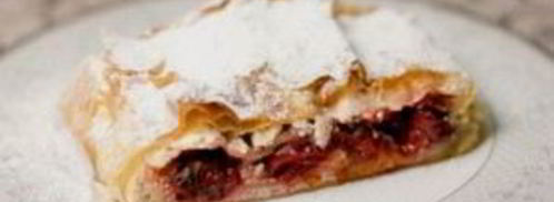 штрудель с творогом и вишней. Шаг 14