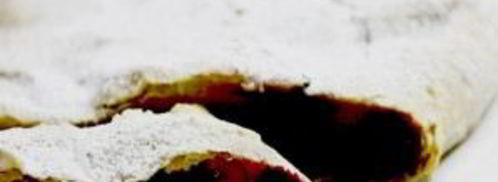 штрудель с вишней из слоеного теста. Шаг 12