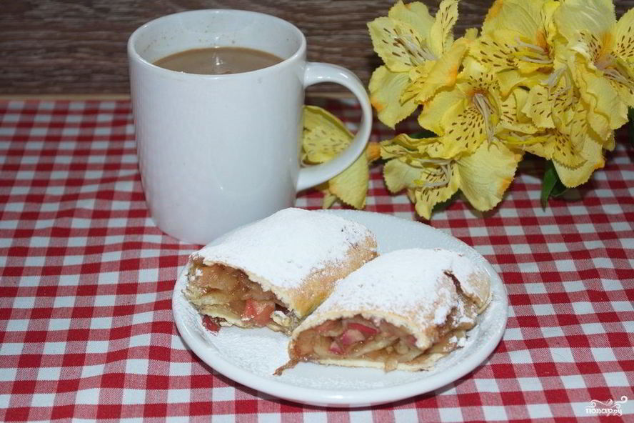 Рецепт штруделя с яблоками иза слоеного тест