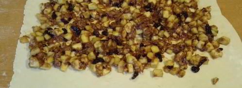 штрудель яблочный классический из слоеного теста. Шаг 5