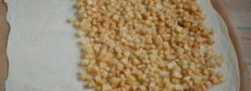 яблочный штрудель из слоеного теста. Шаг 3