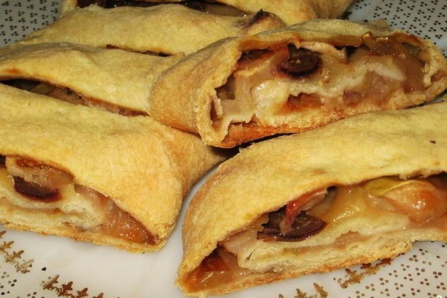 Рецепт яблочного штруделя с изюмом