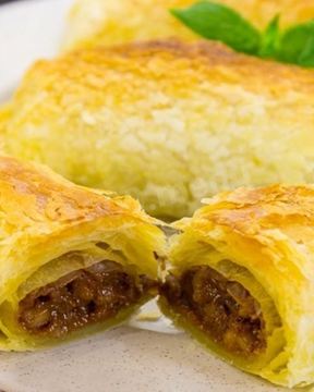 Слойки со сгущенкой