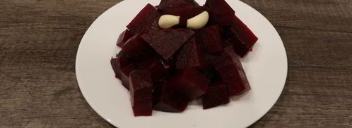 слойки со свекольным песто и селедкой. Шаг 3