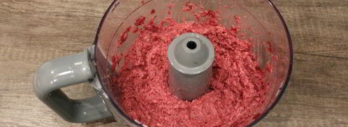 слойки со свекольным песто и селедкой. Шаг 4